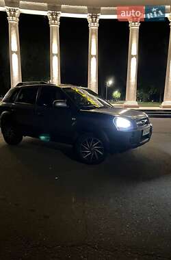 Внедорожник / Кроссовер Hyundai Tucson 2012 в 