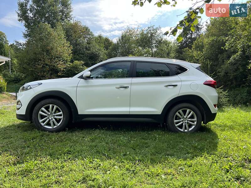 Внедорожник / Кроссовер Hyundai Tucson 2016 в Сваляве фото 3 Внедорожник / Кроссовер Hyundai Tucson 2016 в Сваляве