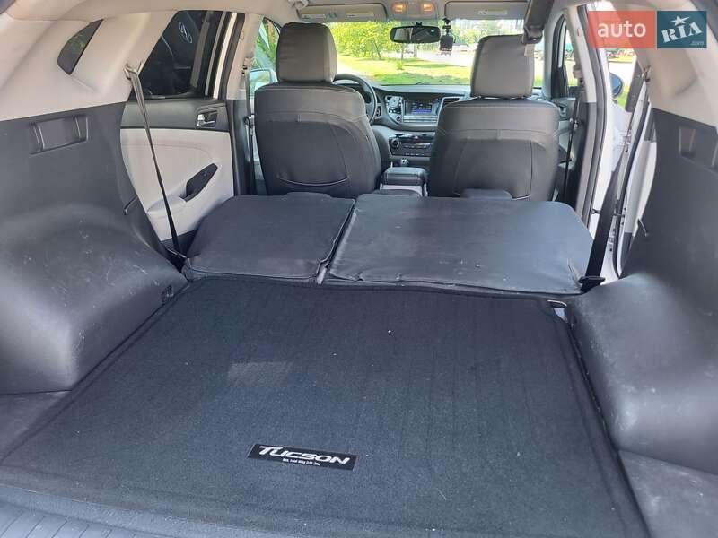 Позашляховик / Кросовер Hyundai Tucson 2016 в Львові