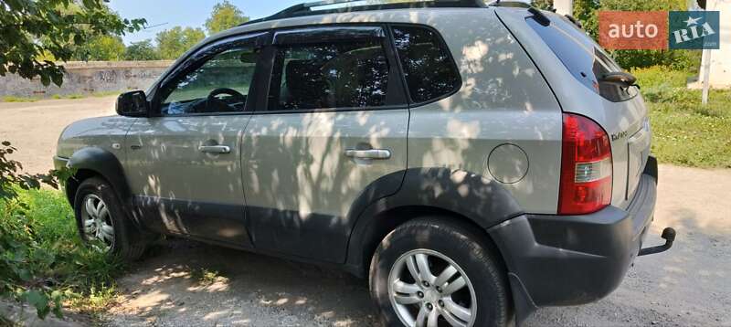 Позашляховик / Кросовер Hyundai Tucson 2008 в Павлограді
