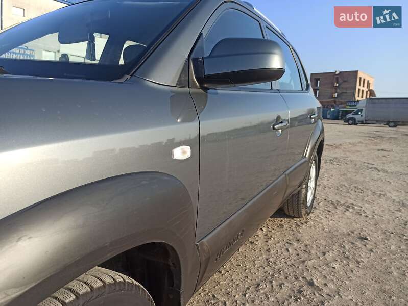 Позашляховик / Кросовер Hyundai Tucson 2009 в Тернополі фото 5 Позашляховик / Кросовер Hyundai Tucson 2009 в Тернополі