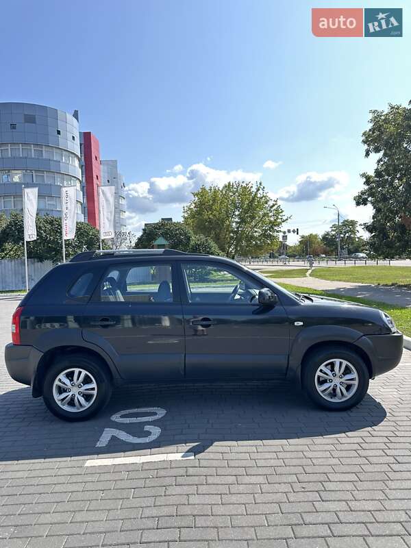 Внедорожник / Кроссовер Hyundai Tucson 2009 в Харькове