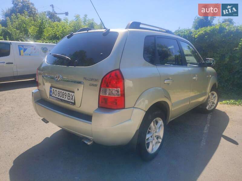 Позашляховик / Кросовер Hyundai Tucson 2006 в Ужгороді фото 5 Позашляховик / Кросовер Hyundai Tucson 2006 в Ужгороді