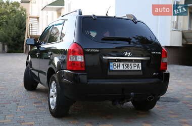 Внедорожник / Кроссовер Hyundai Tucson 2009 в 