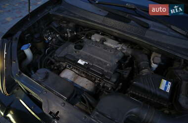 Внедорожник / Кроссовер Hyundai Tucson 2009 в 
