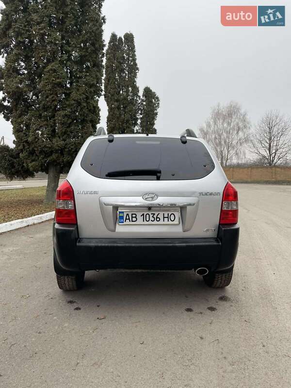Внедорожник / Кроссовер Hyundai Tucson 2010 в Хмельнике