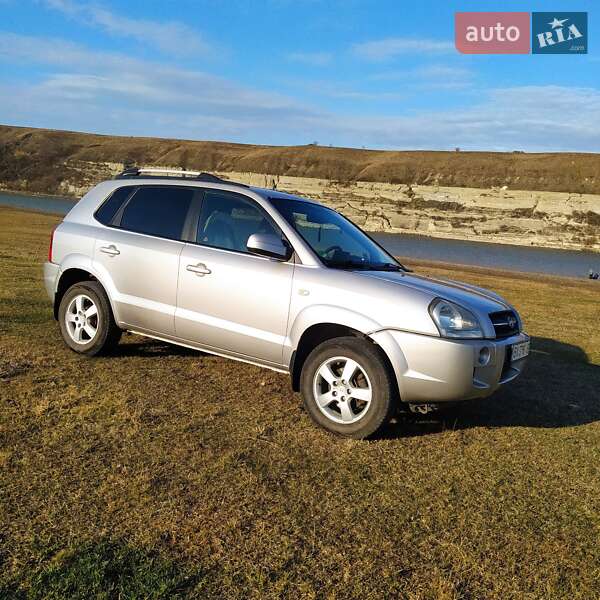 Внедорожник / Кроссовер Hyundai Tucson 2005 в Кельменцах фото 2 Внедорожник / Кроссовер Hyundai Tucson 2005 в Кельменцах