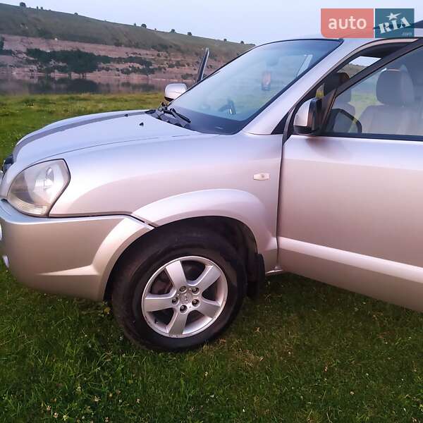 Внедорожник / Кроссовер Hyundai Tucson 2005 в Кельменцах фото 8 Внедорожник / Кроссовер Hyundai Tucson 2005 в Кельменцах