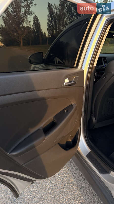 Внедорожник / Кроссовер Hyundai Tucson 2016 в Белгороде-Днестровском