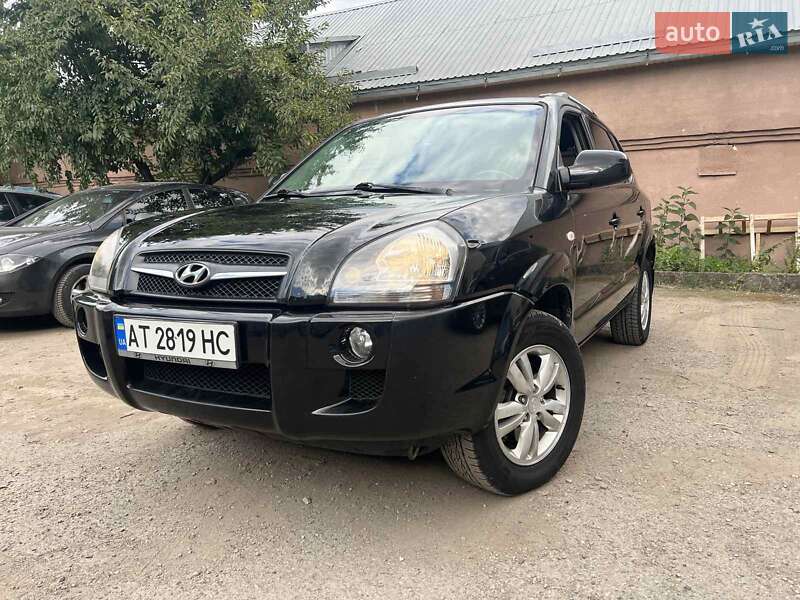 Внедорожник / Кроссовер Hyundai Tucson 2009 в 