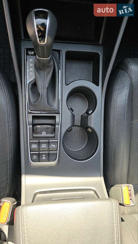 Позашляховик / Кросовер Hyundai Tucson 2016 в Києві