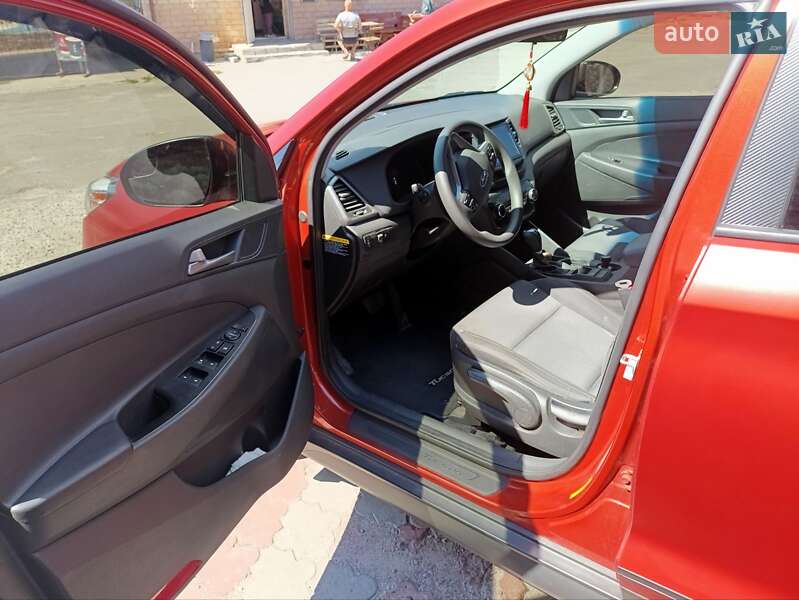 Внедорожник / Кроссовер Hyundai Tucson 2017 в Запорожье фото 7 Внедорожник / Кроссовер Hyundai Tucson 2017 в Запорожье