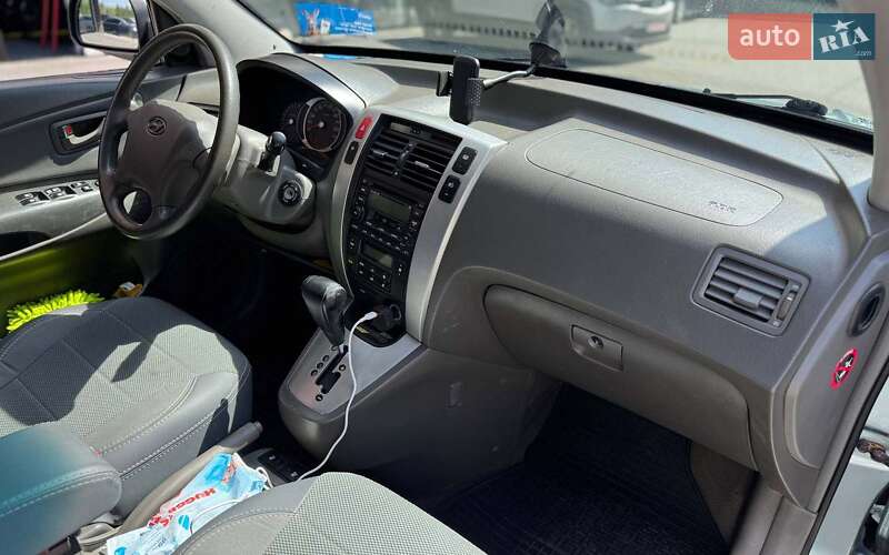 Позашляховик / Кросовер Hyundai Tucson 2006 в Чернівцях