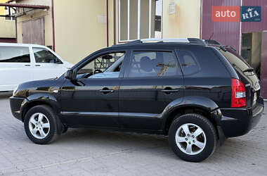 Внедорожник / Кроссовер Hyundai Tucson 2009 в 