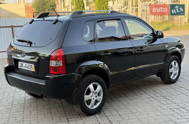 Внедорожник / Кроссовер Hyundai Tucson 2009 в 