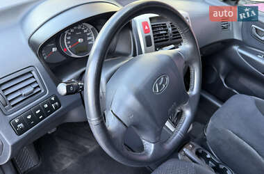 Внедорожник / Кроссовер Hyundai Tucson 2009 в 