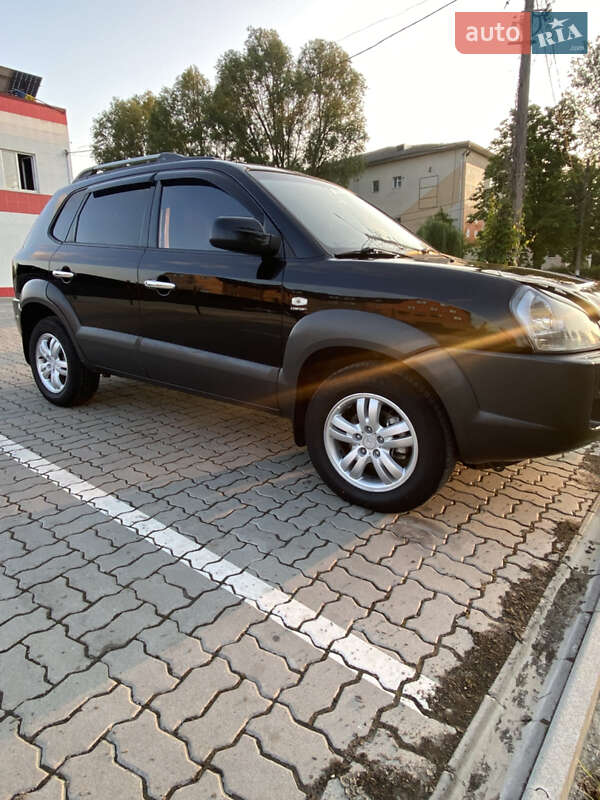 Позашляховик / Кросовер Hyundai Tucson 2008 в Калуші фото Позашляховик / Кросовер Hyundai Tucson 2008 в Калуші