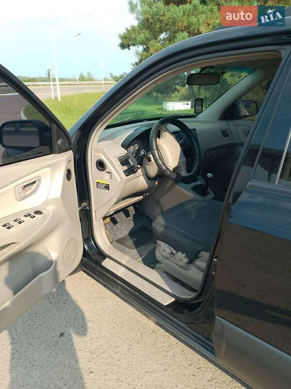 Позашляховик / Кросовер Hyundai Tucson 2005 в Краківці