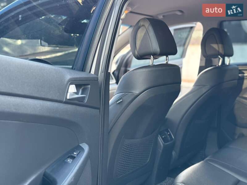 Позашляховик / Кросовер Hyundai Tucson 2017 в Одесі