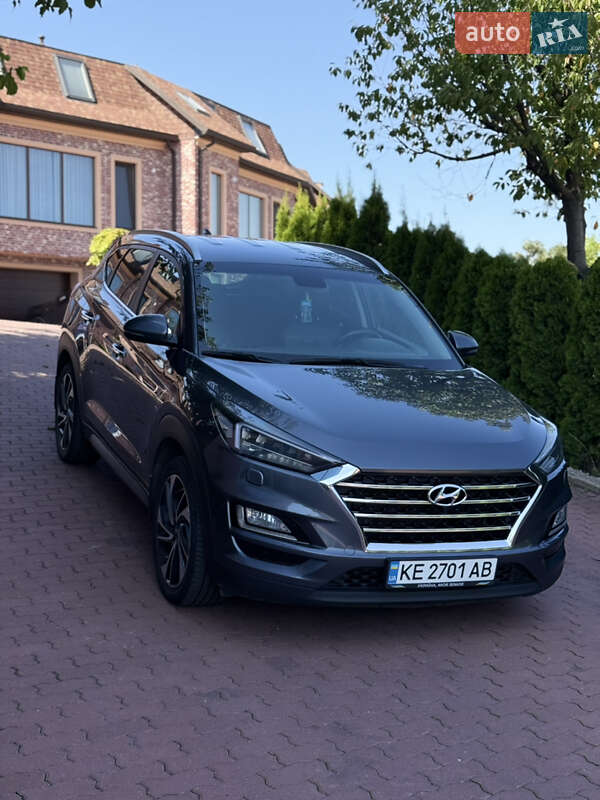 Позашляховик / Кросовер Hyundai Tucson 2019 в Чернівцях