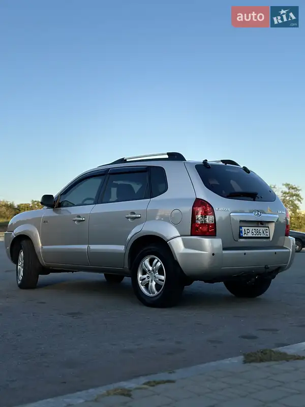 Hyundai Tucson 2008 VIN KMHJN81B18U900717 фото оголошення 6 з 48