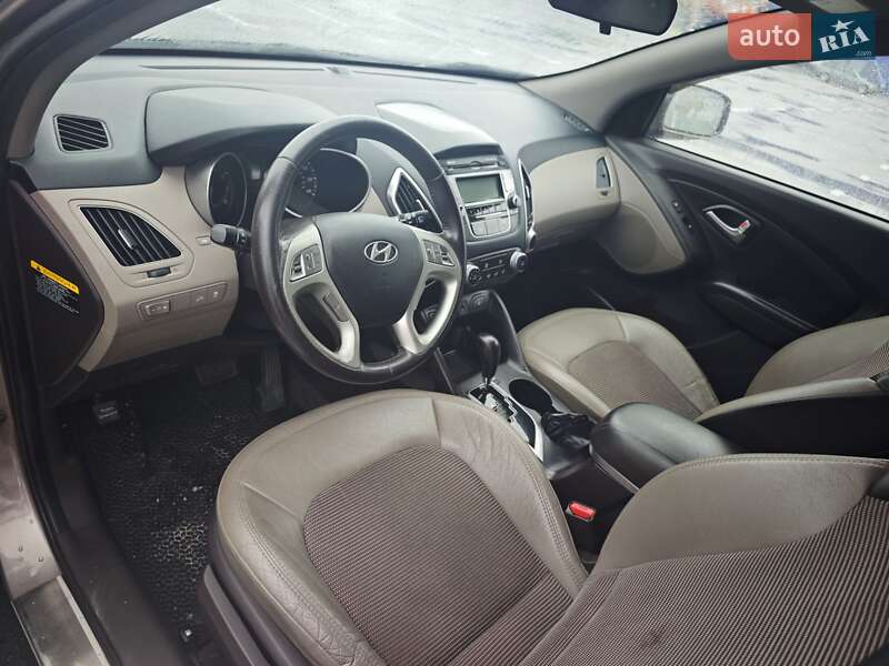 Внедорожник / Кроссовер Hyundai Tucson 2013 в Каменец-Подольском