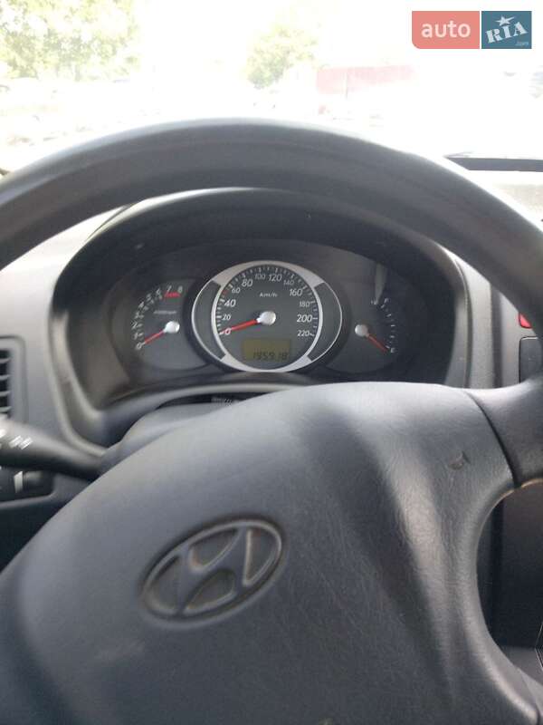 Позашляховик / Кросовер Hyundai Tucson 2008 в Львові фото 13 Позашляховик / Кросовер Hyundai Tucson 2008 в Львові