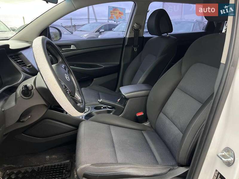 Позашляховик / Кросовер Hyundai Tucson 2016 в Львові