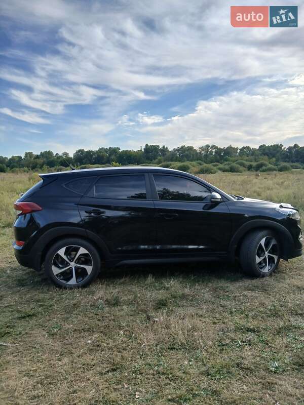 Внедорожник / Кроссовер Hyundai Tucson 2017 в Сумах