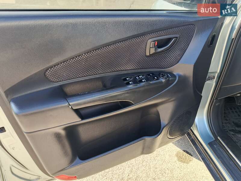 Внедорожник / Кроссовер Hyundai Tucson 2007 в Днепре