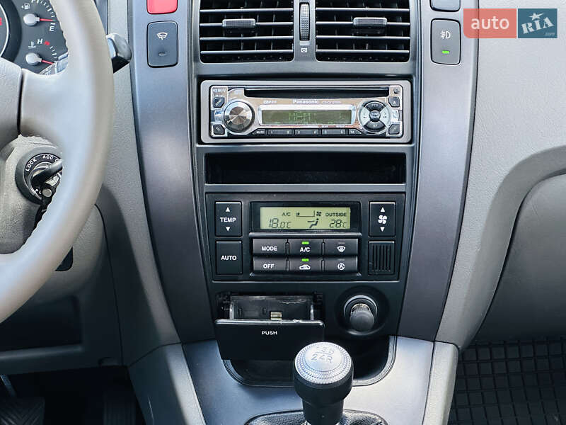 Позашляховик / Кросовер Hyundai Tucson 2006 в Харкові
