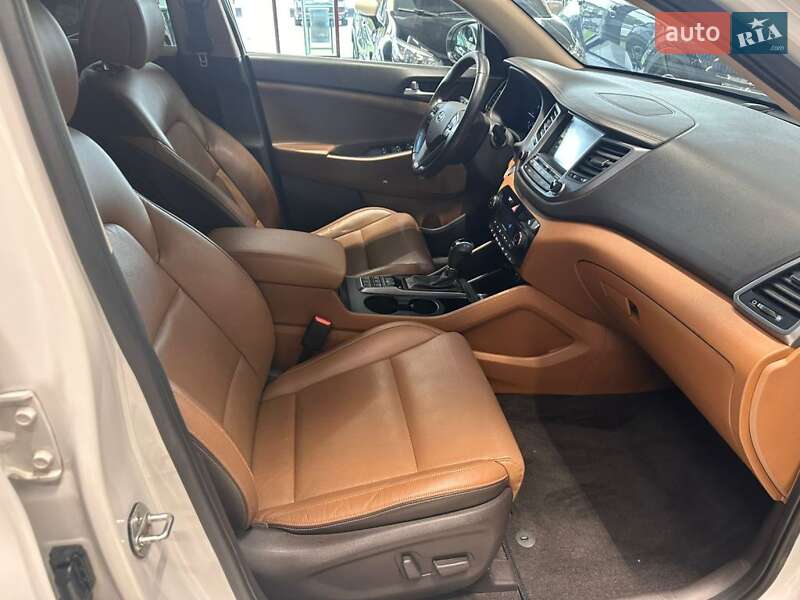 Внедорожник / Кроссовер Hyundai Tucson 2017 в Одессе