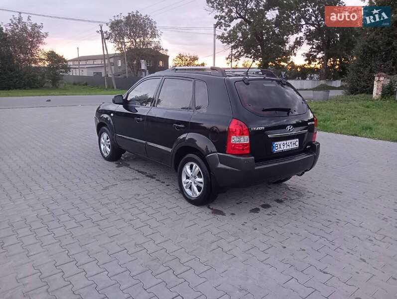 Позашляховик / Кросовер Hyundai Tucson 2011 в Антонінах