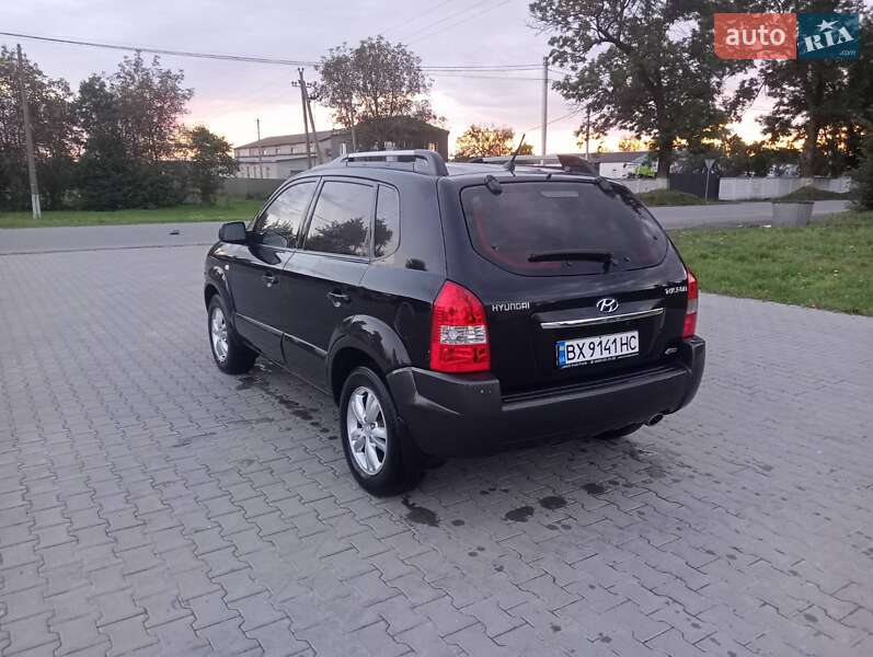 Позашляховик / Кросовер Hyundai Tucson 2011 в Антонінах