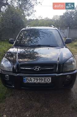 Внедорожник / Кроссовер Hyundai Tucson 2005 в Онуфриевке