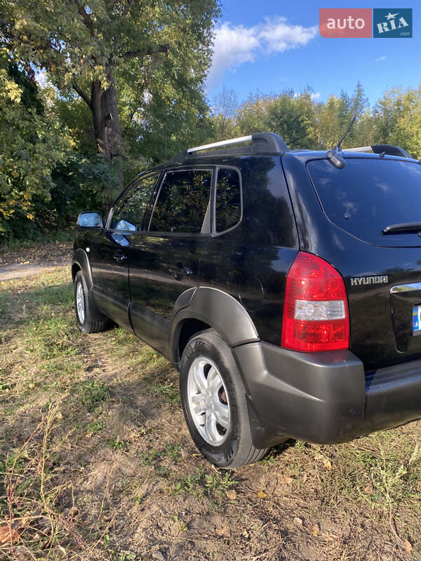 Позашляховик / Кросовер Hyundai Tucson 2006 в Києві