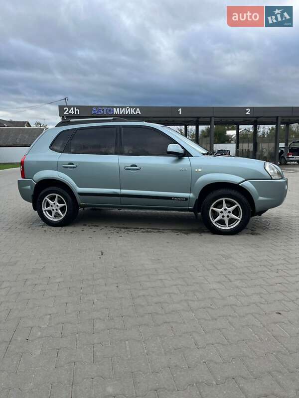 Внедорожник / Кроссовер Hyundai Tucson 2005 в Косове фото 7 Внедорожник / Кроссовер Hyundai Tucson 2005 в Косове