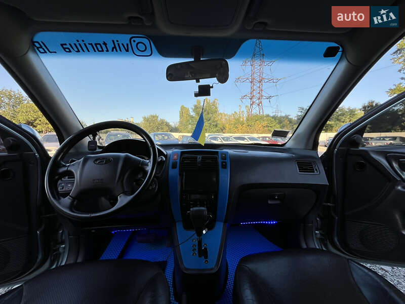 Внедорожник / Кроссовер Hyundai Tucson 2008 в Харькове фото 14 Внедорожник / Кроссовер Hyundai Tucson 2008 в Харькове
