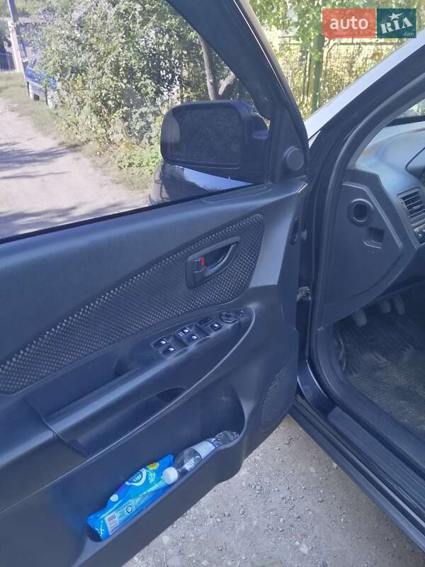 Позашляховик / Кросовер Hyundai Tucson 2008 в Дніпрі