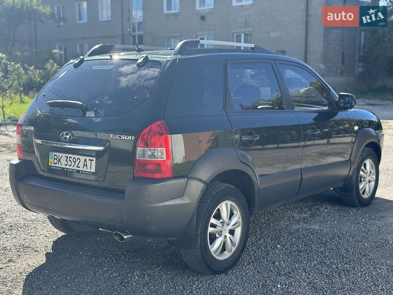 Позашляховик / Кросовер Hyundai Tucson 2008 в Сарнах