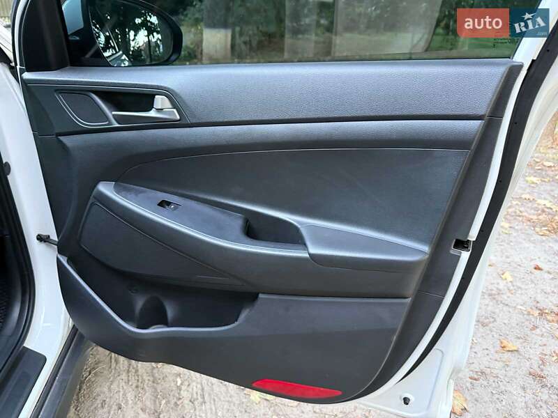 Позашляховик / Кросовер Hyundai Tucson 2017 в Києві фото 22 Позашляховик / Кросовер Hyundai Tucson 2017 в Києві