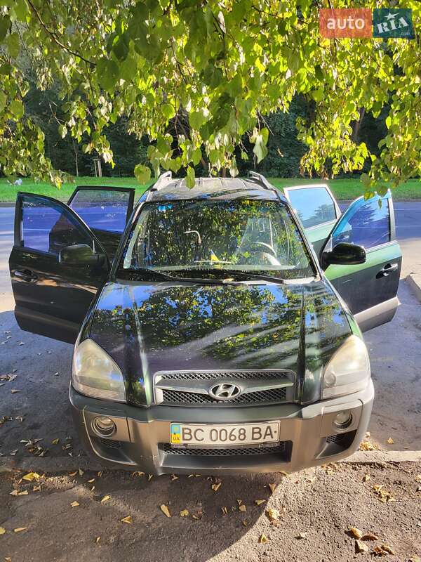 Внедорожник / Кроссовер Hyundai Tucson 2008 в 