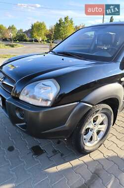 Внедорожник / Кроссовер Hyundai Tucson 2008 в 