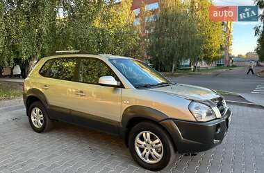 Позашляховик / Кросовер Hyundai Tucson 2008 в  фото 7 Позашляховик / Кросовер Hyundai Tucson 2008 в