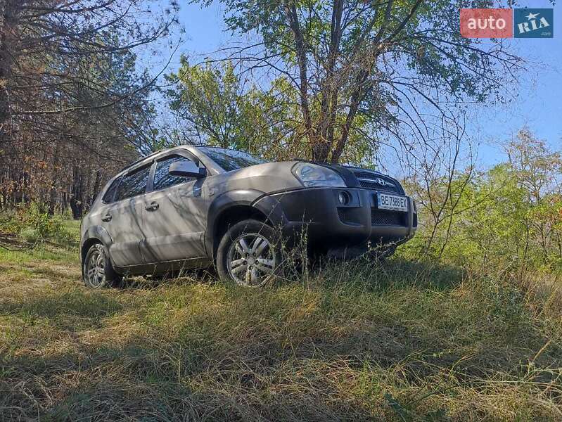 Внедорожник / Кроссовер Hyundai Tucson 2007 в Николаеве
