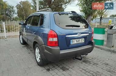 Внедорожник / Кроссовер Hyundai Tucson 2006 в 