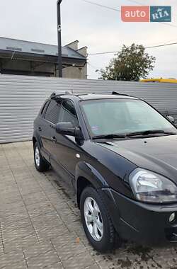 Внедорожник / Кроссовер Hyundai Tucson 2009 в 