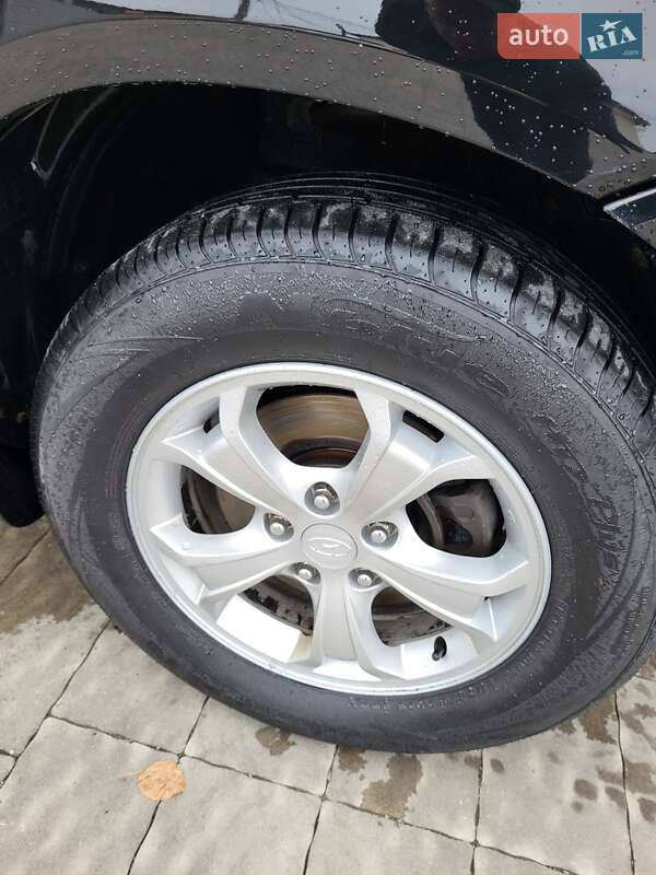 Позашляховик / Кросовер Hyundai Tucson 2009 в Володимирі