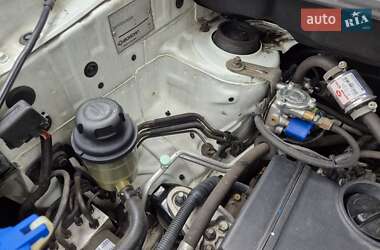 Внедорожник / Кроссовер Hyundai Tucson 2012 в 