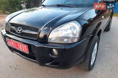 Внедорожник / Кроссовер Hyundai Tucson 2008 в 